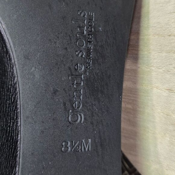 🐢 Kenneth Cole Gentle Souls Size 8.5 Black Leather Wedge Booties - Picture 10 of 13